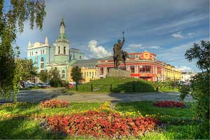 [ru]����, ������������ �������, �������� ������� ������������[en]Kyiv, Kontraktova Square, Monument to Hetman Sagajdachnyi