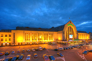 [ru]����, ����������� ��������������� ������[en]Kyiv, Main Railway Station