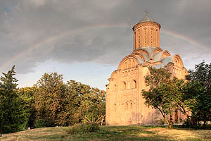 [ru]��������, ��������� �������[en]Chernigiv, Pyatnitskaya Church