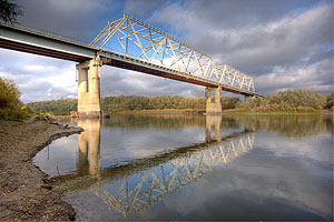 [ru]��������, ���� ����� �����[en]Chernigiv, Desna Bridge