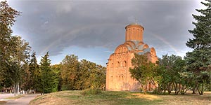 [ru]��������, ��������� �������[en]Chernigiv, Pyatnitskaya Church