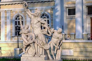 [ru]������, ���������� ��������[en]Odessa, Laocoon Sculpture