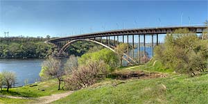 [ru]���������, ������� ���� � ��� �� ������ �������[en]Zaporizzhya, Arc Bridge and View of Khortitsa Island