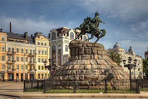[ru]����, �������� ������� ������������[en]Kyiv, Monument to Bogdan Khmelnitskiy