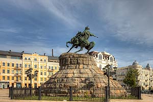 [ru]����, �������� ������� ������������[en]Kyiv, Monument to Bogdan Khmelnitskiy