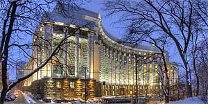 [ru]����, ��� ������������� �������[en]Kyiv, House of the Government of Ukraine
