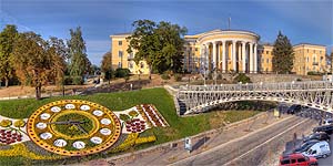 [ru]����, ������ ������������, ��������� ����[en]Kyiv, Maidan Nezalezhnosti, Flower Clock
