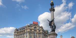 [en]Lviv, Monument to Adam Mitskevich[ru]�����, �������� ����� ���������